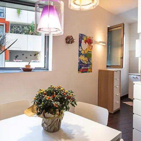 Casa Sofia With Terrace Milánó